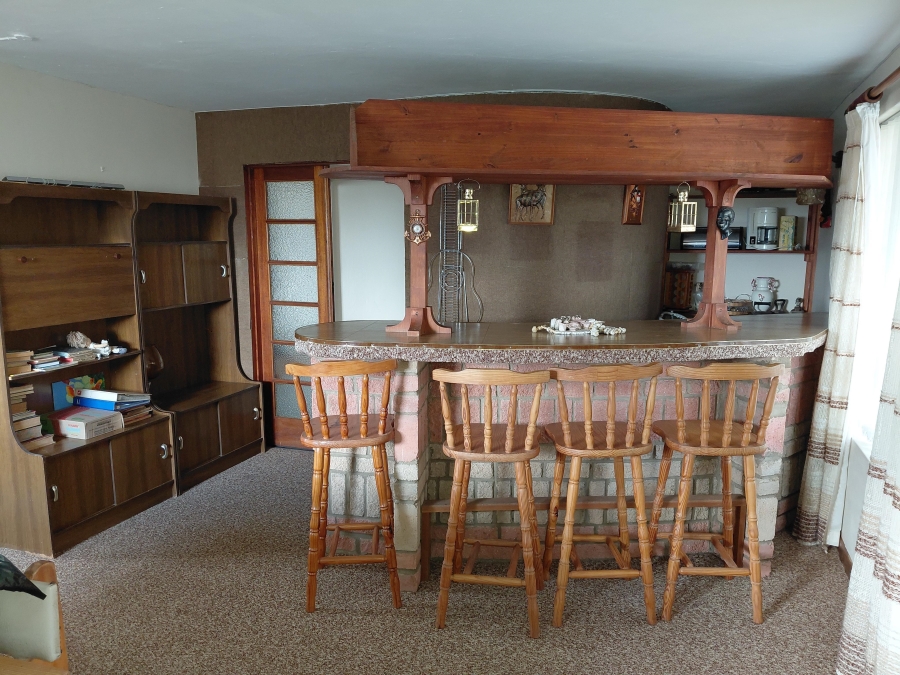 4 Bedroom Property for Sale in Heuwelkruin Eastern Cape